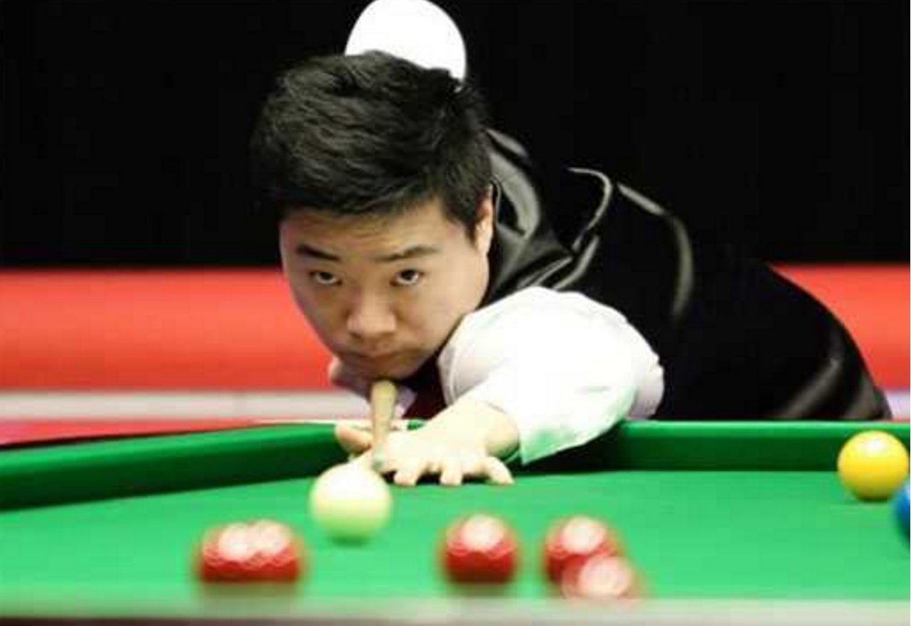 国足始终牵 国足始终牵